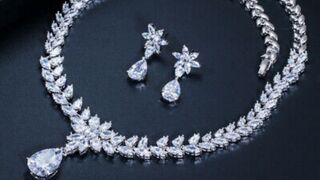 Bridal nacklace silver zericon (locket set)