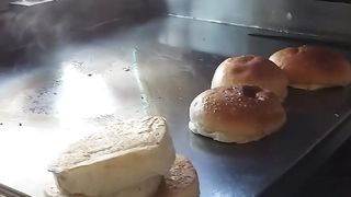 Yummy Bunn Kabab Burger