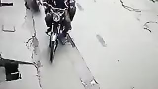 cctv thief catch