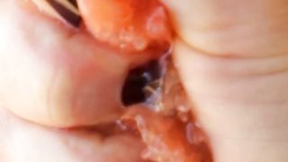 Oddly satisfying fruit videos