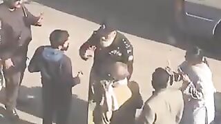 Pakistan ma Awaam aur Police Bhave