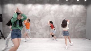 Baby dance
