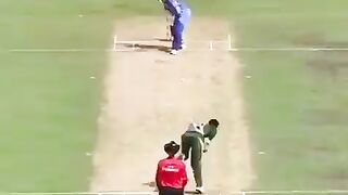 Junaid Khan vs kohli