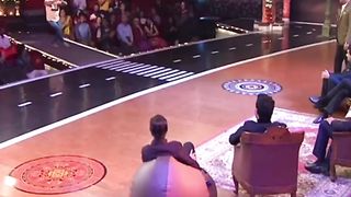 Funny dance Kapil Sharma show