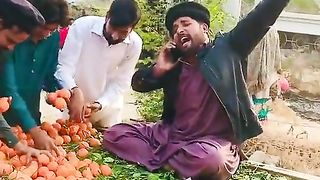 funny video of the fruit seller#please subscribe thhis chanal