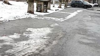 Снег утром