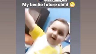 Kids singing song????????????