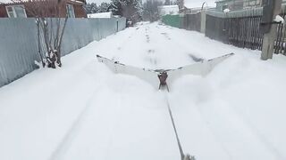 Чистка снега клином