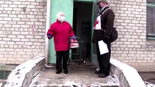 Ukraine border pensioner wants 'peace, peace, peace'