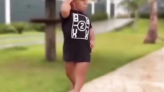 FUNNY DANCING VIDEO