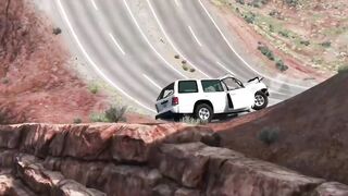 Cars vs Giant Dip - BeamNG Drive 2022