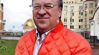 В первую очередь
