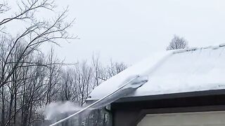 Лайфхак как легко почистить крышу.  Мужские лайфхаки