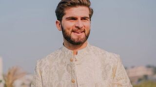 Shaheen Afridi hugged everyone after nikkah with Shahid Afridi Daughter Ansha Afridi
