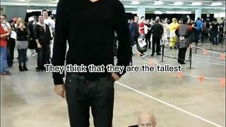 Longist man 2023 8 fit height