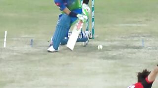 Shaheen Afridi wickets Captain_leading_from_the_front%21__Watch_%40ishaheenafridi10_all_wickets_in_HBL_PSL_7%21_