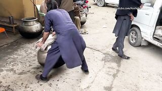 Rehman_Gull_Chawal_Wala___Shoba_Bazar_Street_Food_Famous_Chawal_House%21_Crazy_Rush_for_Peshawari_Rice