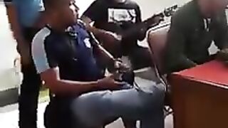 Lagi santai bareng rekan kerja