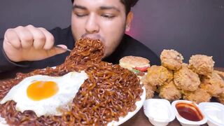 SPICY* BLACKBEAN NOODLES WITH CRISPY FRIED CHICKEN AND BURGER | EATING SHOW | FOOD EATING VIDEOS