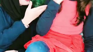 Bari khamosh bethi aa meri latoni