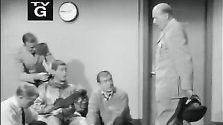 I Dream of Jeannie 1x01 The Lady In The Bottle