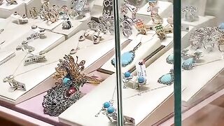 Diamond shop