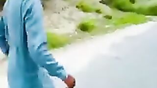 Chor ko par gay mor funny video by islah ki baat