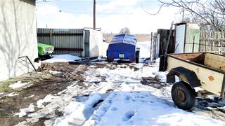 боюсь чтоб не выпрыгнула по дороге
