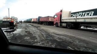 туда со свиньёй, а обратно с кормом