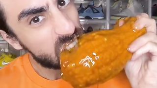 ood ASMR Eating a Duck and other snacks! ???? \n\e