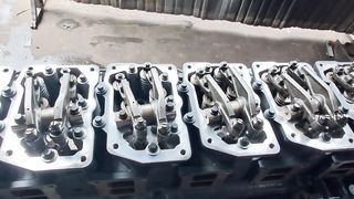ADJUST CLEARANCE VALVE  ENGINE D85SS