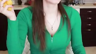 How should behave a real lady