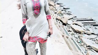 Walking girl So Nice