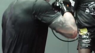 Israel Adesanya & Alexander Volkavonski Sparring - UFC 276