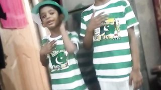 Two Brothers (AK & ARK) are singing Dil Dil Pakistan