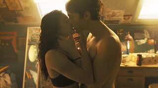 Dog Years / Kiss Scene — Stella and Matte (Aurora Giovinazzo and Federico Cesari)