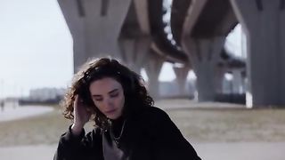 feel with music || dance || listen song || street dance style