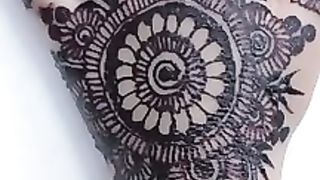 Beautiful Mehndi designs for girls