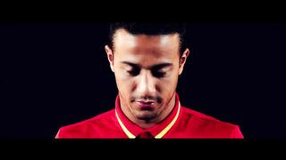 La Roja Baila (Himno Oficial de la Selecciуn Espaсola) (Videoclip Oficial)