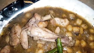 Lahori Murgh Cholay Recipe - Mashoor Lahori Murgh Cholay I Professional Naan Chanay Recipe At Home
