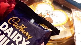 ????Chocolate Gift Box & Red Roses ????