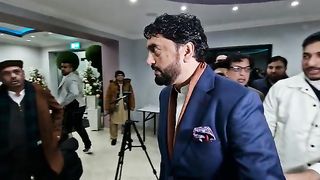 شہر یار آفریدی کی یوکے کے صحافیوں. سے بدتمیزی بات کیے بغیر بھاگ گئے