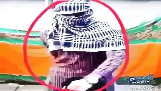 Трус, не смотри, как второго этого человека трут