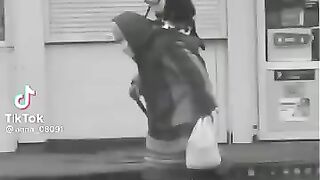 По телевизору сказали что надо с собой qr кот