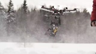 Дрон с бензопилой