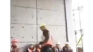 Пока начальник не видит