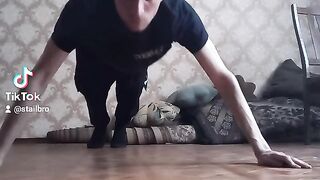 Отжимания широкий хват