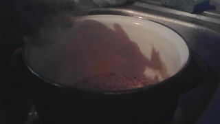 АСМР готовлю гороховый суп с капчоной курочкой