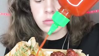 ATOMIC BONELESS WINGS! ????