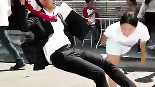 Street_Performer_Defies_the_Laws_of_Physics_in_this_Amazing_Performance